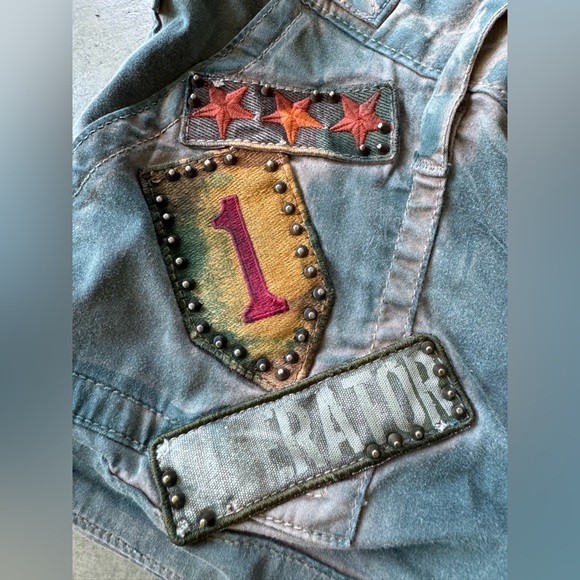 Robin’s Jean Studded Shorts - Picture 4 of 8